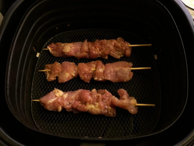 Air fryer kyckling satay med jordnötssås thumbnail #2