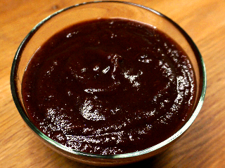 Apple butter with cinnamon
