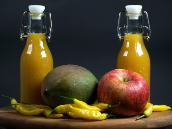 Apple and Mango Hot Sauce