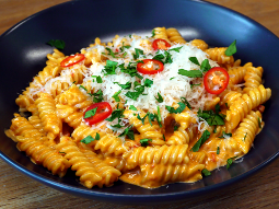 Creamy chili and garlic pasta