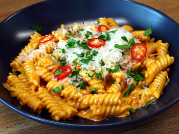 Creamy chili and garlic pasta