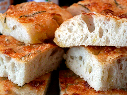 No knead focaccia med parmesan och vitlök