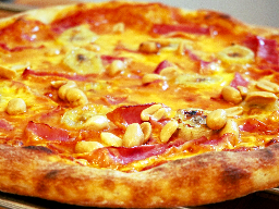 Pizza with banana and curry
