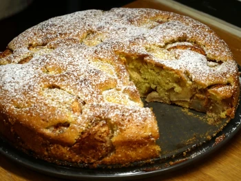 Simple Apple Cake